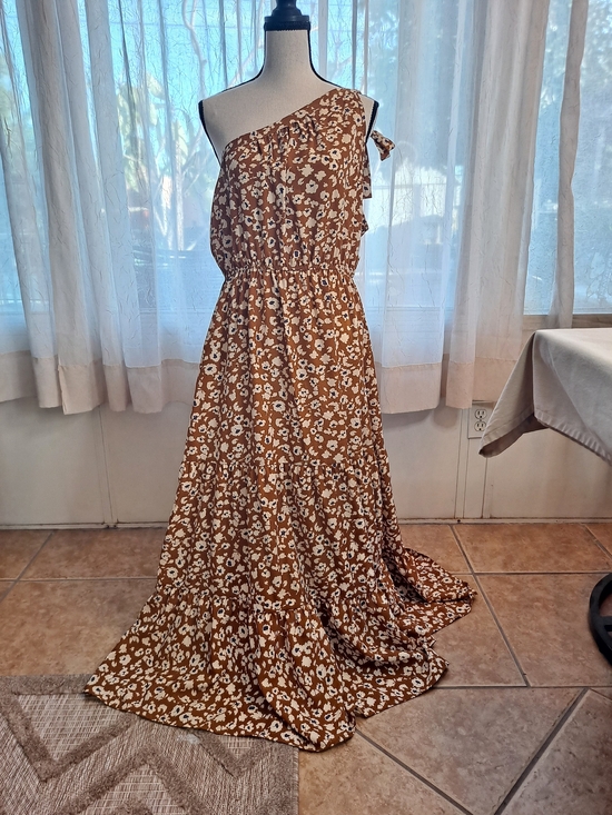 PrettyGarden Dresses & Skirts - PRETTYGARDEN bohemian floral maxi dress features a one-shoulder neckline